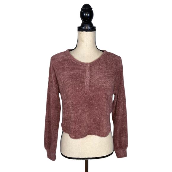 NEW  Hollister Mauve Pink Fuzzy Cropped Long Sleeve Henley Sweater   Size: XS - Picture 1 of 4